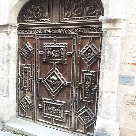 Le Loft Du Chateau Du Roi شقة *